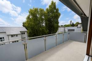 Heute erwerben, morgen selbst nutzen: Vermietete 4,5-Zimmer-Dachgeschosswohnung mit Balkon – Die vollständige Adresse der Immobilie erhältst du vom Anbieter., 42929 Wermelskirchen – Vorschaubild 36