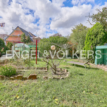 2 Häuser, 3 Wohneinheiten mit vielseitigen Nutzungsmöglichkeiten!