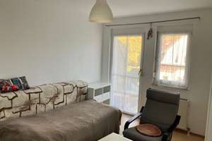 Kleines freundliches Studentenappartement mit Balkon und Stellplatz – Guericke Straße 3a, 93053 Ostenviertel, Regensburg – Vorschaubild 1