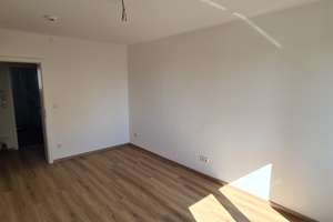 Erstbezug nach Kernsanierung: helle 2-Zimmer Wohnung mit EBK – Pettenkoferstr. 13, 85053 Südost, Ingolstadt – Vorschaubild 4
