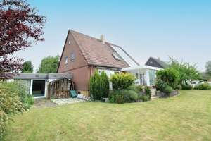 Charmantes Einfamilienhaus mit Schwimmhalle, Wintergarten und Kamin – Okal Fertighaus – Die vollständige Adresse der Immobilie erhältst du vom Anbieter., 38124 Stöckheim-Leiferde, Braunschweig – Vorschaubild 20