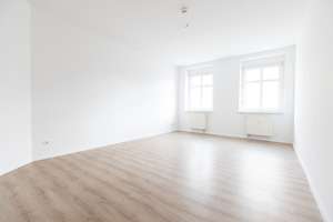 Schöne, Helle, Moderne, Saniert, 2-Zimmer Wohnung in Forst, ruhig, zentral