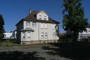 Charmante 2-Zimmer-DG-Wohnung in einer denkmalgeschützten Stadtvilla | Eislingen – Die vollständige Adresse der Immobilie erhältst du vom Anbieter., 73054 Eislingen/Fils – Vorschaubild 1