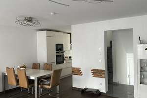  Moderne KfW-55-Doppelhaushälfte in Großmehring – hochwertige Ausstattung, Garten, Balkon, Garage  – Die vollständige Adresse der Immobilie erhältst du vom Anbieter., 85098 Großmehring – Vorschaubild 13