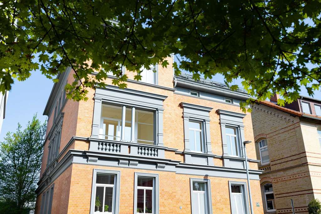 Erstbezug nach Sanierung! Wunderschöne, helle Altbauwohnung in bester Lage!