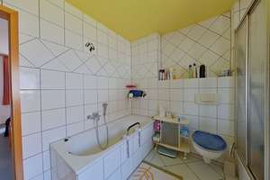 Eine Vielzahl an Nutzungsmöglichkeiten - 1-2-Familienhaus mit Baugrundstück in zweiter Reihe – Die vollständige Adresse der Immobilie erhältst du vom Anbieter., 67677 Enkenbach-Alsenborn – Vorschaubild 3