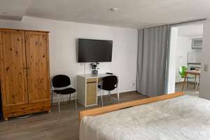 Stilvoll möblierte 1-Zimmer-Wohnung mit Terrasse – ruhige Lage in Köln – Gilbachstraße 20, 50672 Neustadt/Nord, Köln – Vorschaubild 2