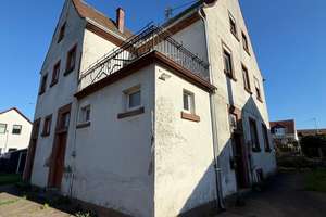 Großzügiges Haus in schöner Ortsrandlage von Hainfeld – Die vollständige Adresse der Immobilie erhältst du vom Anbieter., 76835 Hainfeld – Vorschaubild 3