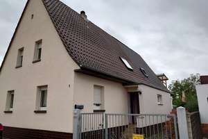 Charmantes 1-Familienhaus mit Gartengrundstück und  Garage