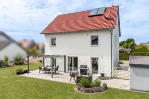 Modernes Einfamilienhaus – Familienidyll mit großem Garten und zwei Garagen – Die vollständige Adresse der Immobilie erhältst du vom Anbieter., 87776 Sontheim – Vorschaubild 16