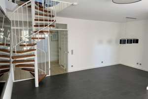 Geschmackvolle, modernisierte 3,5-Zimmer-Maisonette-Wohnung mit geh. Innenausstattung mit EBK