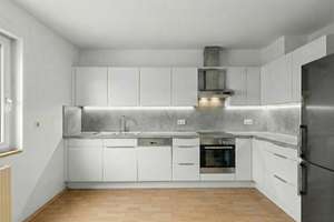 Helles Reihenmittelhaus mit studioähnlicher Dachgeschosswohnung – ideal für Familien! – Die vollständige Adresse der Immobilie erhältst du vom Anbieter., 93055 Ostenviertel, Regensburg – Vorschaubild 8