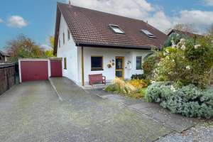 Wohnen mit Charme- 
gepflegte Doppelhaushälfte mit traumhaftem Garten – Die vollständige Adresse der Immobilie erhältst du vom Anbieter., 53819 Neunkirchen-Seelscheid – Vorschaubild 1