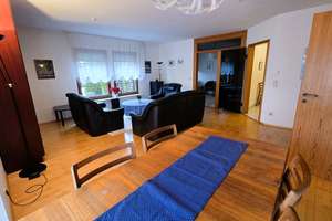 !!Gepflegtes Einfamilienhaus mit Einliegerwohnung und zwei Terrassen!! – Die vollständige Adresse der Immobilie erhältst du vom Anbieter., 74336 Brackenheim – Vorschaubild 1