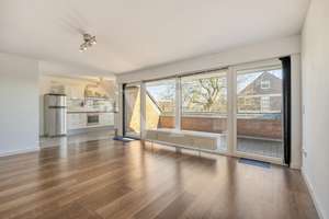 Offenes Wohnen auf zwei Ebenen – Maisonette mit Südbalkon – Die vollständige Adresse der Immobilie erhältst du vom Anbieter., 50859 Widdersdorf, Köln – Vorschaubild 6
