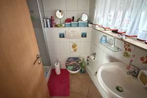 Gemütliche Wohnung mit 5 Zimmern und Garten – Lahnstraße 12, 65439 Flörsheim am Main – Vorschaubild 9
