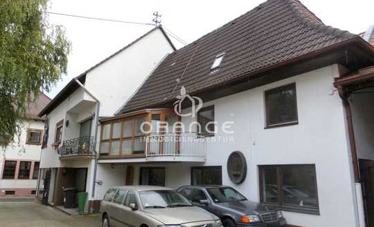 ***Maikammer, ehem. Wohn- u. Geschäftshaus mit 2 Hallen, unterkellert, gr. Hof***