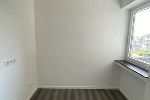 Neu renovierte Single-Wohnung mit Balkon am Schloss Horst!!! – Vereinsstr. 16, 45899 Horst, Gelsenkirchen – Vorschaubild 2