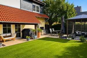 Stilvoll modernisiert: Einfamilienhaus im grünen Berlin-Mahlsdorf – Die vollständige Adresse der Immobilie erhältst du vom Anbieter., 12623 Mahlsdorf, Berlin – Vorschaubild 2