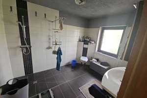 Modernisiertes Einfamilienhaus mit genügend Platz in Nahbollenbach – Die vollständige Adresse der Immobilie erhältst du vom Anbieter., 55743 Idar-Oberstein – Vorschaubild 2