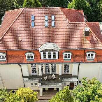 Stilvolle Gründerzeitvilla als repräsentativer Geschäftssitz!