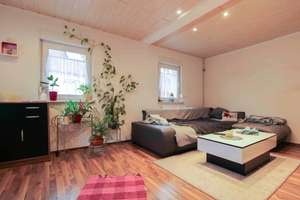 Ihr neues Zuhause in Wilhermsdorf! Gepflegtes Einfamilienhaus mit großem Garten und 2 Garagen
 – Die vollständige Adresse der Immobilie erhältst du vom Anbieter., 91452 Wilhermsdorf – Vorschaubild 4