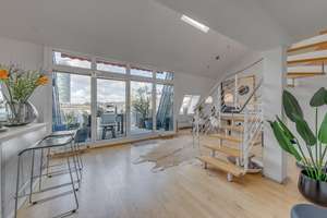 Über den Dächern Düsseldorfs – Maisonette mit Weitblick im Herzen Pempelforts