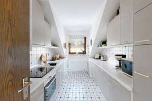 Gepflegte Zwei- bis Drei-Zimmer-Dachgeschosswohnung mit Dachloggia – 60528 Niederrad, Frankfurt am Main – Vorschaubild 6