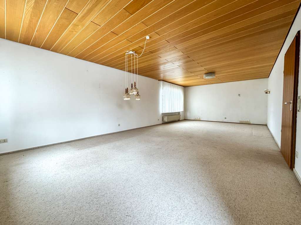 Immobilie in Gerstetten - Ein Zuhause für die ganze Familie – Flexibel nutzbar mit großem Grundstück! - Bild 2