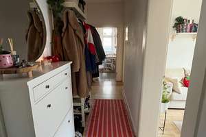 Schöne modernisierte 2-Raumwohnung, Duschbad, Balkon, kleiner Keller