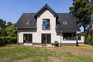 Mit Erdwärme, Fußbodenheizung, Einbauküche, Garage, Kamin u.v.m.: Neubau-Einfamilienhaus Bad Saarow – Die vollständige Adresse der Immobilie erhältst du vom Anbieter., 15526 Bad Saarow – Vorschaubild 17
