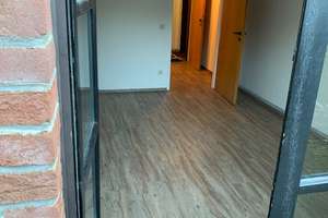 Stilvolle, gepflegte 1-Zimmer-Erdgeschosswohnung mit Balkon und EBK in Düsseldorf – Max-Born-Str. 30, 40591 Wersten, Düsseldorf – Vorschaubild 2
