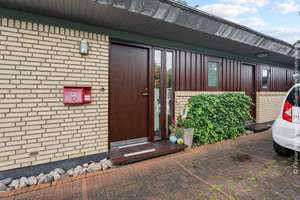 Oyten | Großzügiges Einfamilienhaus mit Terrasse, Wintergarten und Sauna auf uneinsehbarem Grundstüc – Die vollständige Adresse der Immobilie erhältst du vom Anbieter., 28876 Oyten – Vorschaubild 2