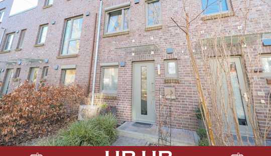Bild von Modernes familienfreundliches KFW55 RMH mit Dachterrasse und Carport
