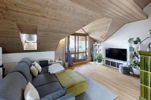 Tolle, helle DG-Wohnung mit Loggia im Westen - Provisionsfrei!