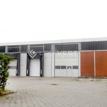 Kalthalle mit Rampen und Toren