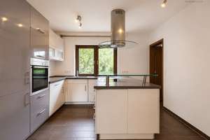Großzügiges Zweifamilienhaus mit Garten und Pool in Katzwang – Die vollständige Adresse der Immobilie erhältst du vom Anbieter., 90455 Katzwang, Reichelsdorf Ost, Reichelsdorfer Keller, Nürnberg – Vorschaubild 2