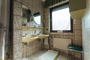 *EIN IDYLL FÜR DIE FAMILIE IN BOCKUM* Einfamilienhaus mit Doppelgarage und Garten – Die vollständige Adresse der Immobilie erhältst du vom Anbieter., 47800 Bockum, Krefeld – Vorschaubild 13