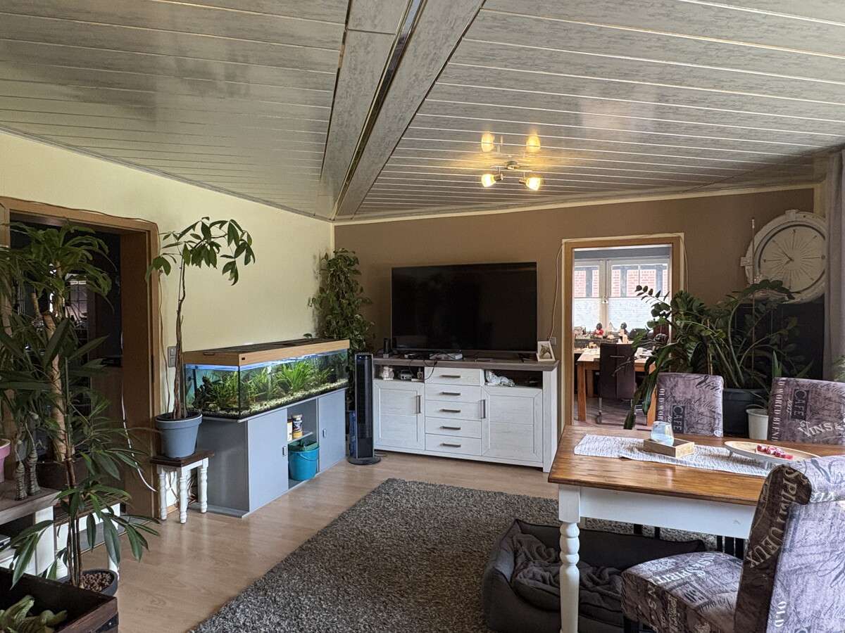 Immobilie in Hülsede - KARSTEN IMMOBILIEN ermöglicht Ihnen: Ihre eigene Wohlfühloase im Grünen von Hülsede - Bild 0