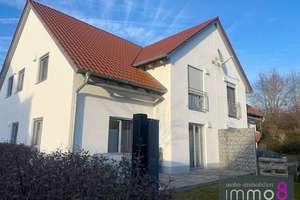 Charmante DHH in Pöttmes - Ruhige Lage und viel Platz für Ihre Familie! – Die vollständige Adresse der Immobilie erhältst du vom Anbieter., 86554 Pöttmes – Vorschaubild 1