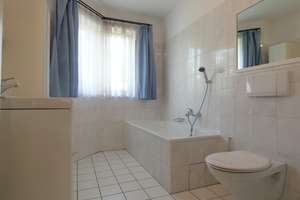 TOWNHOUSE WITH WELLNESS AREA! approx. 179m², 5-room, 4-bed, 2.25-bath, only 13 minutes Clay Kaserne – Die vollständige Adresse der Immobilie erhältst du vom Anbieter., 65191 Sonnenberg, Wiesbaden – Vorschaubild 10