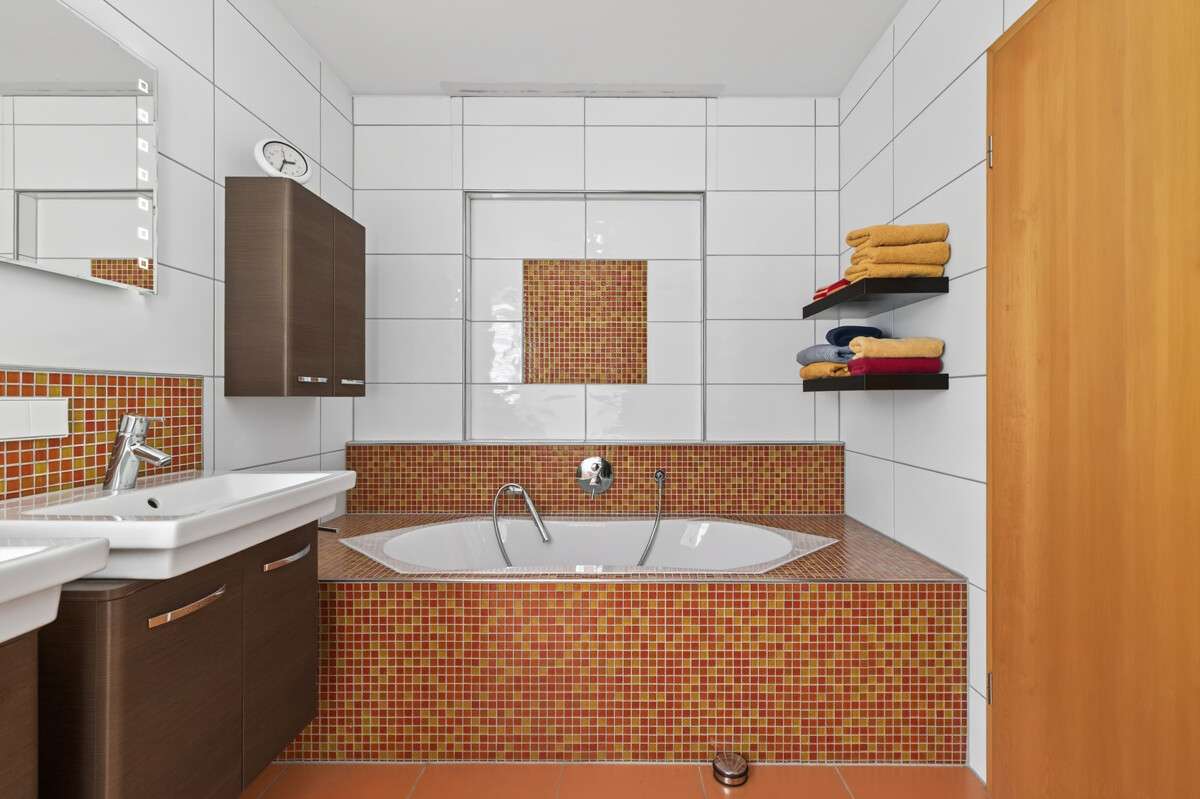 Immobilie in Straubenhardt - Ihr Familienzuhause in Ottenhausen - Gepflegtes Einfamilienhaus mit großer Terrasse - Bild 0