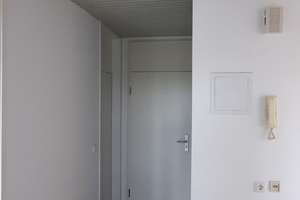 Ganz oben mit freiem Blick vom Balkon. Perfekt als Kapitalanlage. – Die vollständige Adresse der Immobilie erhältst du vom Anbieter., 86153 Am Schäfflerbach, Augsburg – Vorschaubild 3