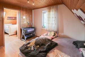 Gepflegte und laufend in Stand gehaltene Doppelhaushälfte mit schönem Garten in Elchingen – Die vollständige Adresse der Immobilie erhältst du vom Anbieter., 89275 Elchingen – Vorschaubild 12