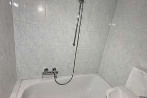 Frisch renoviertes Kiez-Juwel: Bezugsfreies  Single-Apartment (sanierter Altbau) im Prenzlauer Berg  – 10439 Prenzlauer Berg, Berlin – Vorschaubild 12