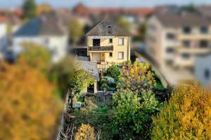Raum für Ihre Vision - Zweifamilienhaus mit erheblichem Neubaupotenzial – Die vollständige Adresse der Immobilie erhältst du vom Anbieter., 68723 Schwetzingen – Vorschaubild 1