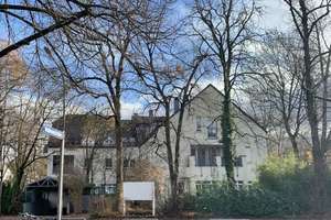 Dachgeschoss-Studio in München-Solln