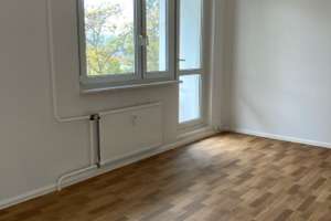 helle Familienwohnung mit Balkon steht zur Nachvermietung bereit – Tungerstraße 24, 99099 Herrenberg, Erfurt – Vorschaubild 4