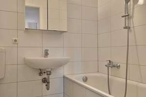 Ab sofort: 1-Zimmer-Wohnung in Traumlage am Nymphenburger Kanal – Die vollständige Adresse der Immobilie erhältst du vom Anbieter., 80639 Nymphenburg, München – Vorschaubild 4