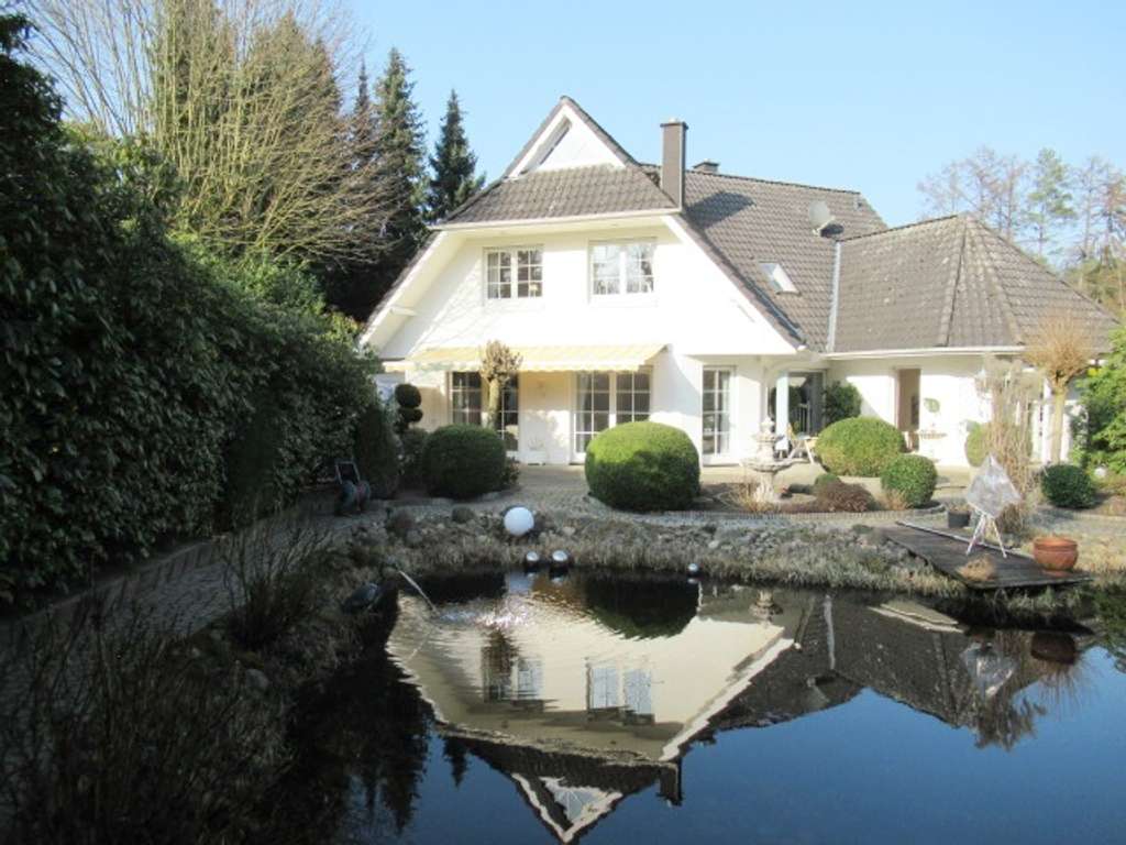 Ihr Traumhaus – repräsentative Landhausvilla in reizvoller Lage, vor den Toren der Stadt !